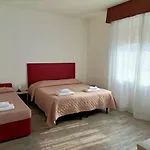 Affitta Elena Penzion Colà